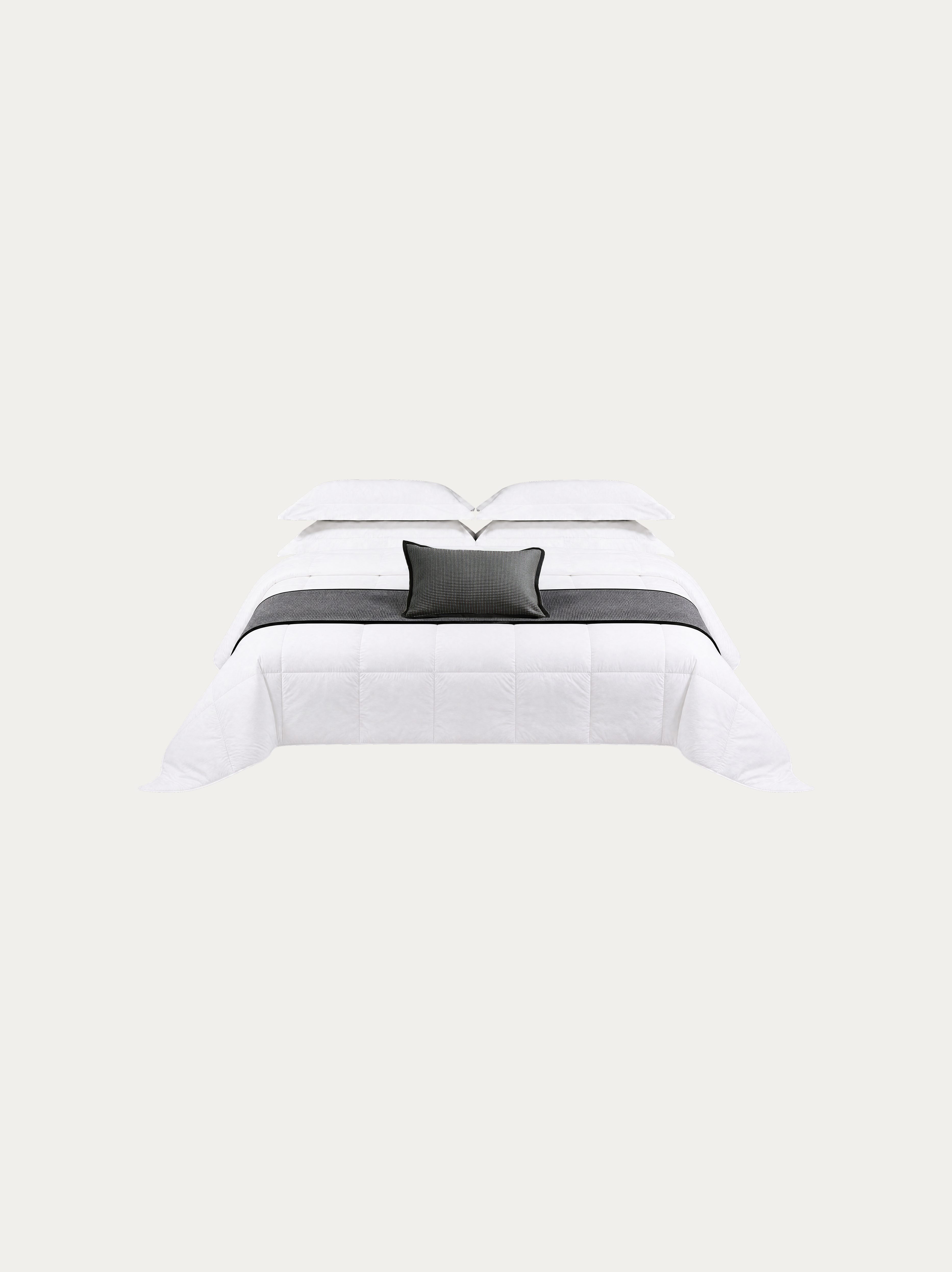Official flat shot of ICELAND white soft silk oversized L-size winter down duvet, full complete size specs: 1 duvet (W2200mm L2400mm), shell made of high-density soft silk down-proof fabric, filled with 75% white goose down at 220g/㎡, adopting large grid fixed-point anti-run-down stitching, shot on pure off-white background, oversized thick warm minimalist winter comforter
