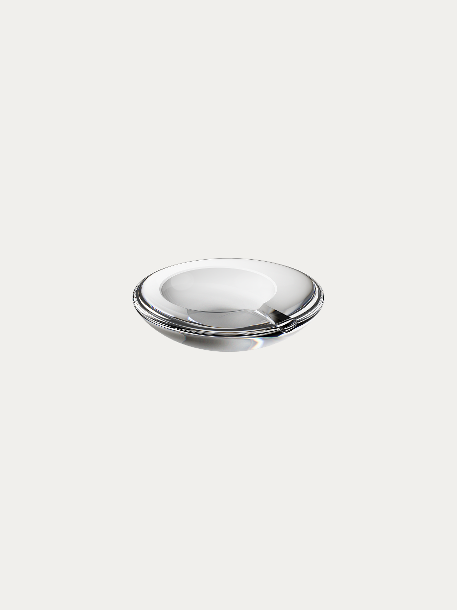 RESONG WATERDROP Ashtray L official shot on plain off-white background, thickened monolithic high-transparency crystal hand polished, widened flying saucer shape with deep groove, extra large cigar rest slot, large-capacity luxury cigar ashtray