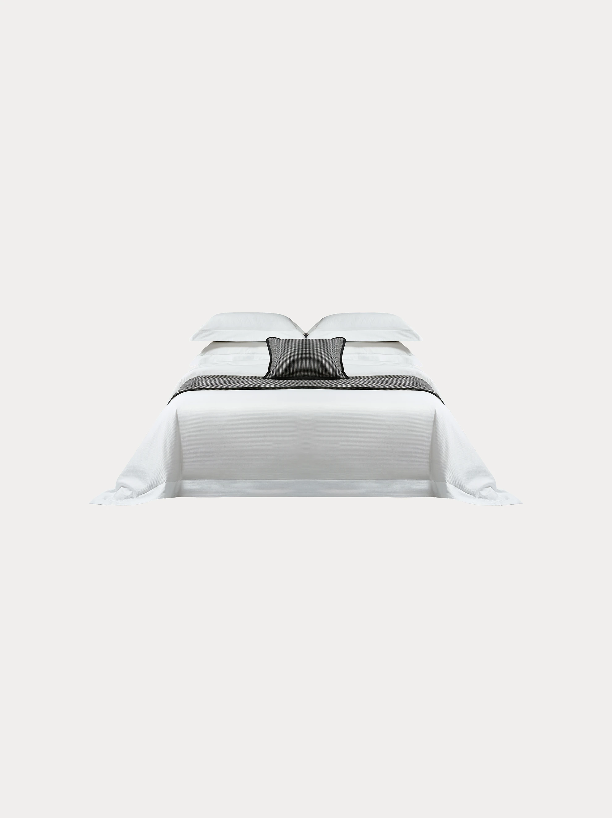 Official flat shot of RESONG HOME YALIAN white striped M-size 6-piece bedding set, 100% Xinjiang long-staple cotton with jacquard embroidery, minimalist premium full bed linens on off-white background