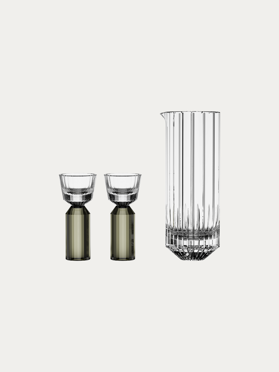RESONG HOME HUAZUN Baijiu Set (Gray), full vertical hand-cut crystal liquor pitcher decanter + 2 faceted dual-body shot glasses with smoke gray base, plain off-white background official product photo