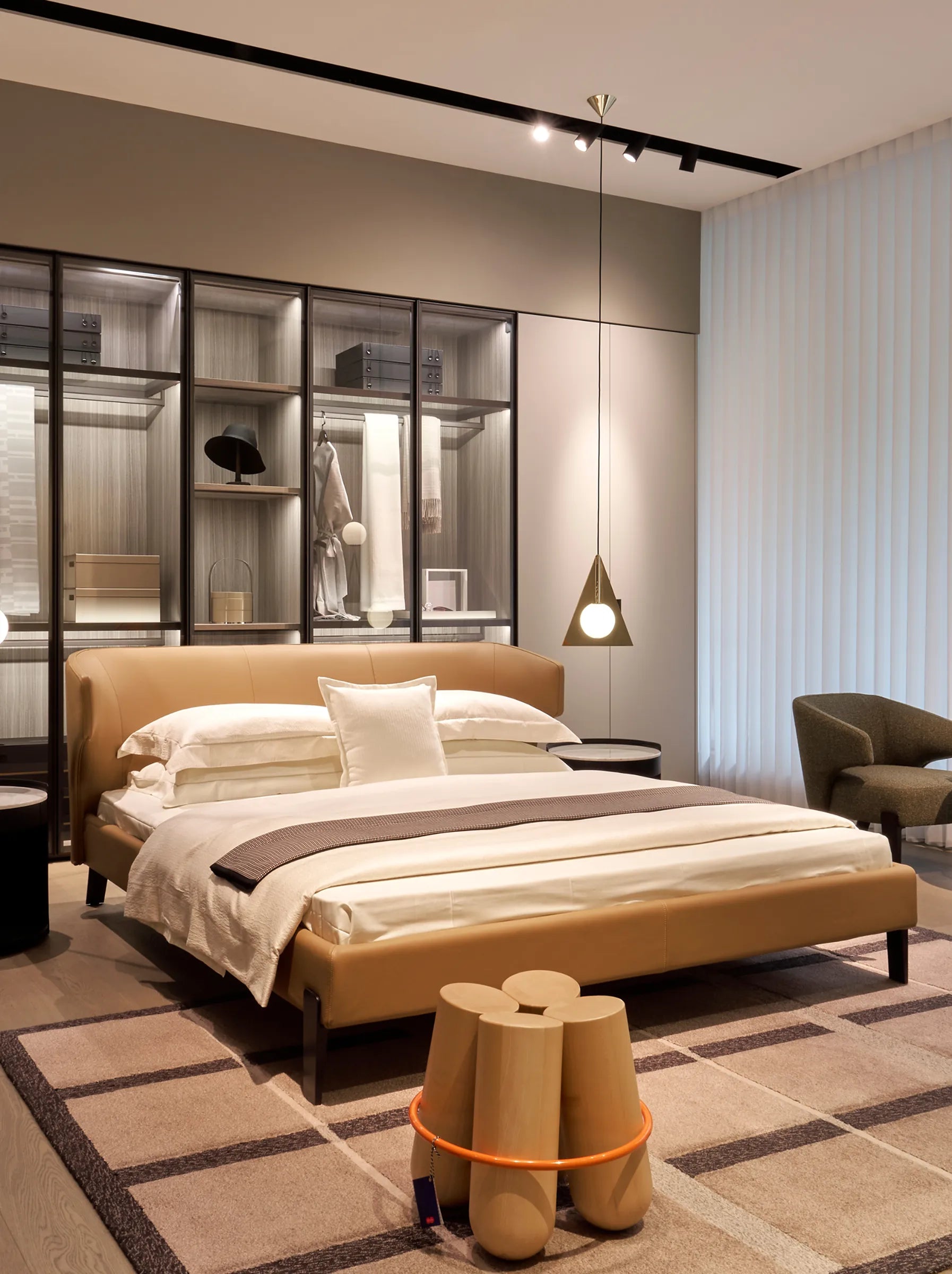 RESONG HOME Vintage Fine Bedding Set - L styled with LUODI Cashmere Blanket in a modern bedroom, showcasing premium cotton bedding and timeless comfort.
