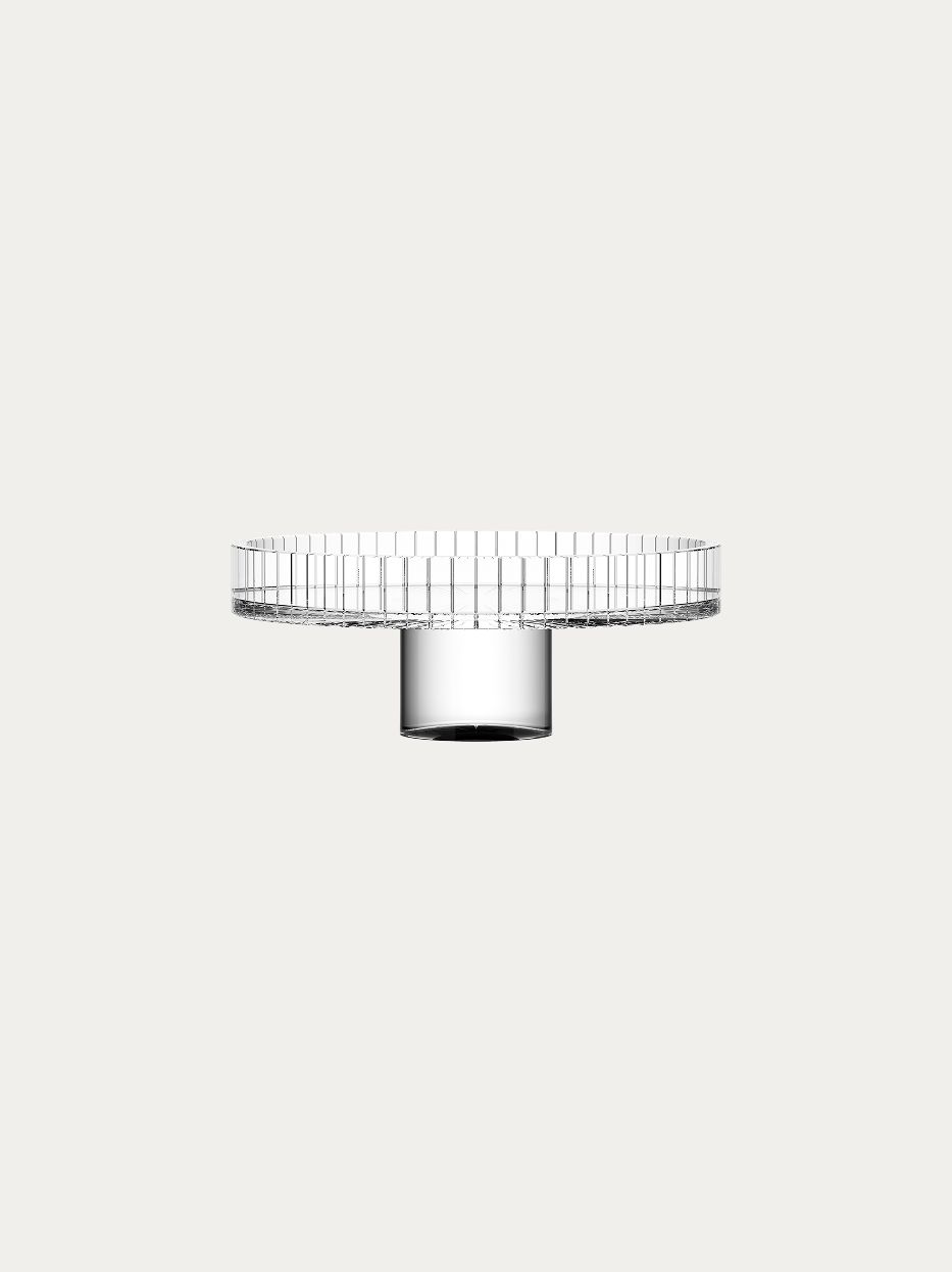 RESONG SHIJI Fruit Plate L official shot on plain off-white background, one-piece cast high-transparency crystal glass, widened radial vertical cut round tray with thick solid cylindrical tall base, large capacity light luxury elevated fruit stand